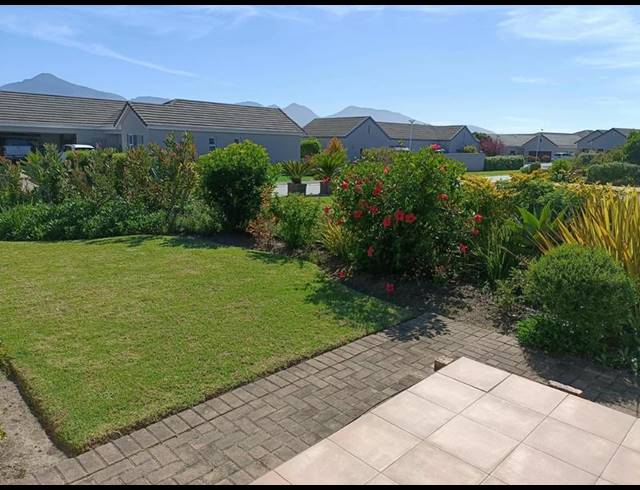 2 BEDROOM HOUSE FOR SALE IN GROENKLOOF RETIREMENT VILLAGE